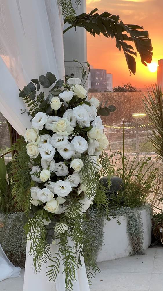 White rose chuppah detail